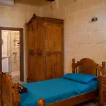 4 Bedroom With Private Pool Gharb (Gozo)