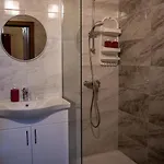 4 Bedroom With Private Pool בית נופש Għarb