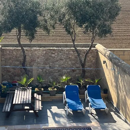 Semesterbostad 4 Bedroom With Private Pool *