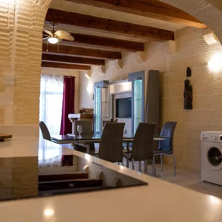 4 Bedroom With Private Pool * Gharb (Gozo)
