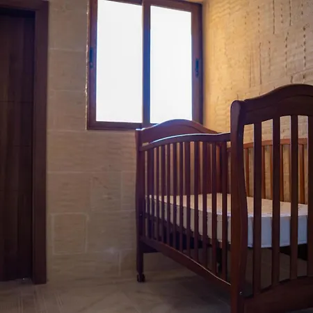 בית נופש 4 Bedroom With Private Pool