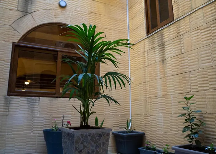 4 Bedroom With Private Pool *