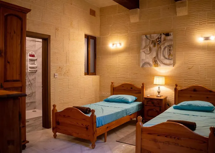 4 Bedroom With Private Pool Σπίτι διακοπών Għarb