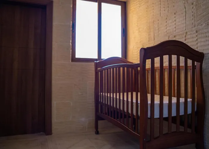 Σπίτι διακοπών 4 Bedroom With Private Pool