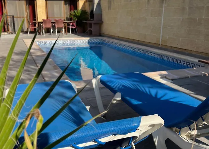 4 Bedroom With Private Pool Σπίτι διακοπών *